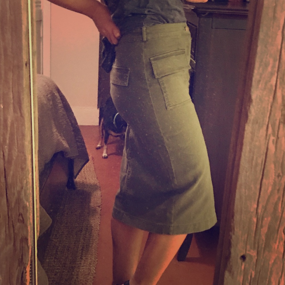 NWT army green skirt with pockets